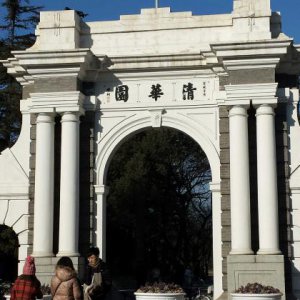 “形”大而“言”少的品牌，更易被關注和記??！